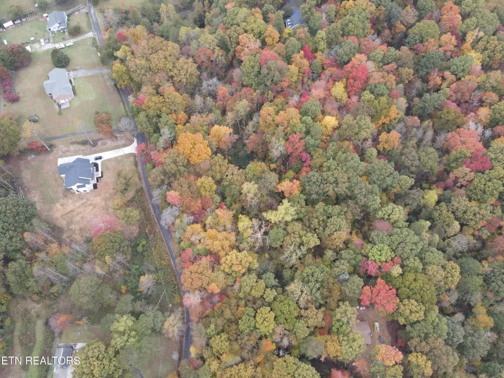 122 Pleasant View Loop Rd Clinton, TN 37716