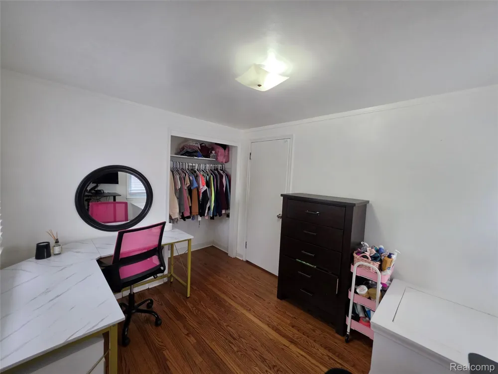 31159 Kelly Road Fraser City, MI 48026