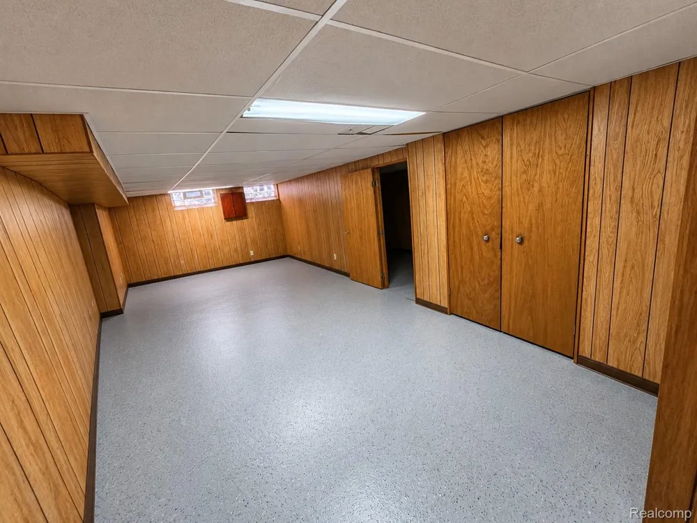 31159 Kelly Road Fraser City, MI 48026