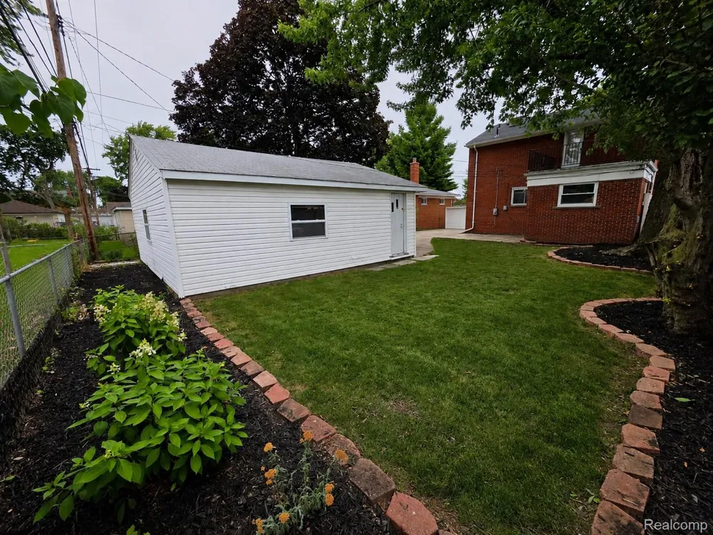 31159 Kelly Road Fraser City, MI 48026