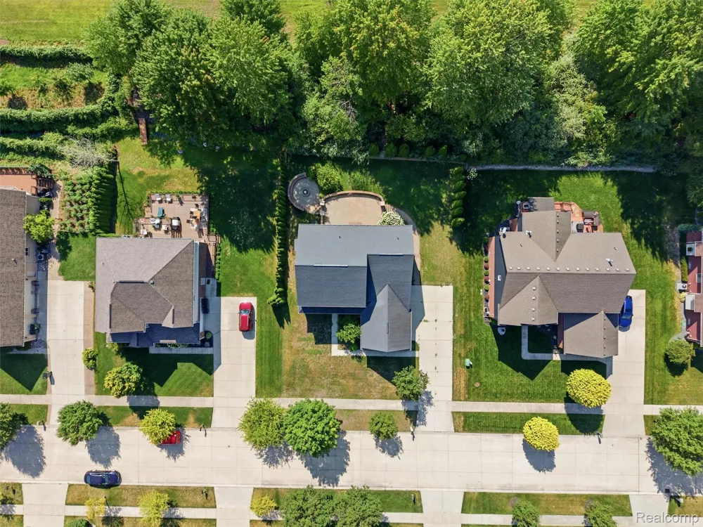 53283 Jaclyn Drive Shelby Charter Township, MI 48315