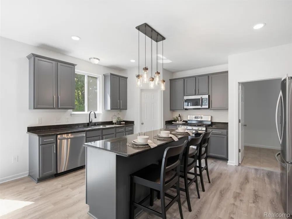 53283 Jaclyn Drive Shelby Charter Township, MI 48315
