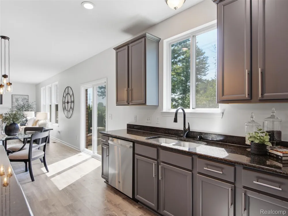 53283 Jaclyn Drive Shelby Charter Township, MI 48315