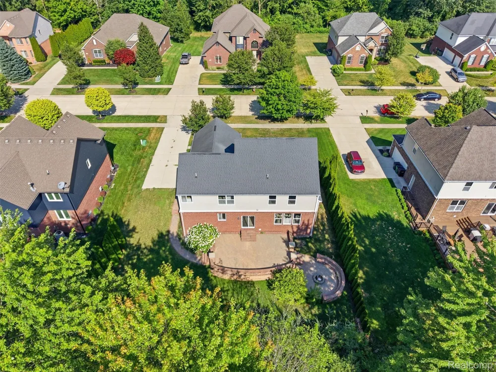 53283 Jaclyn Drive Shelby Charter Township, MI 48315