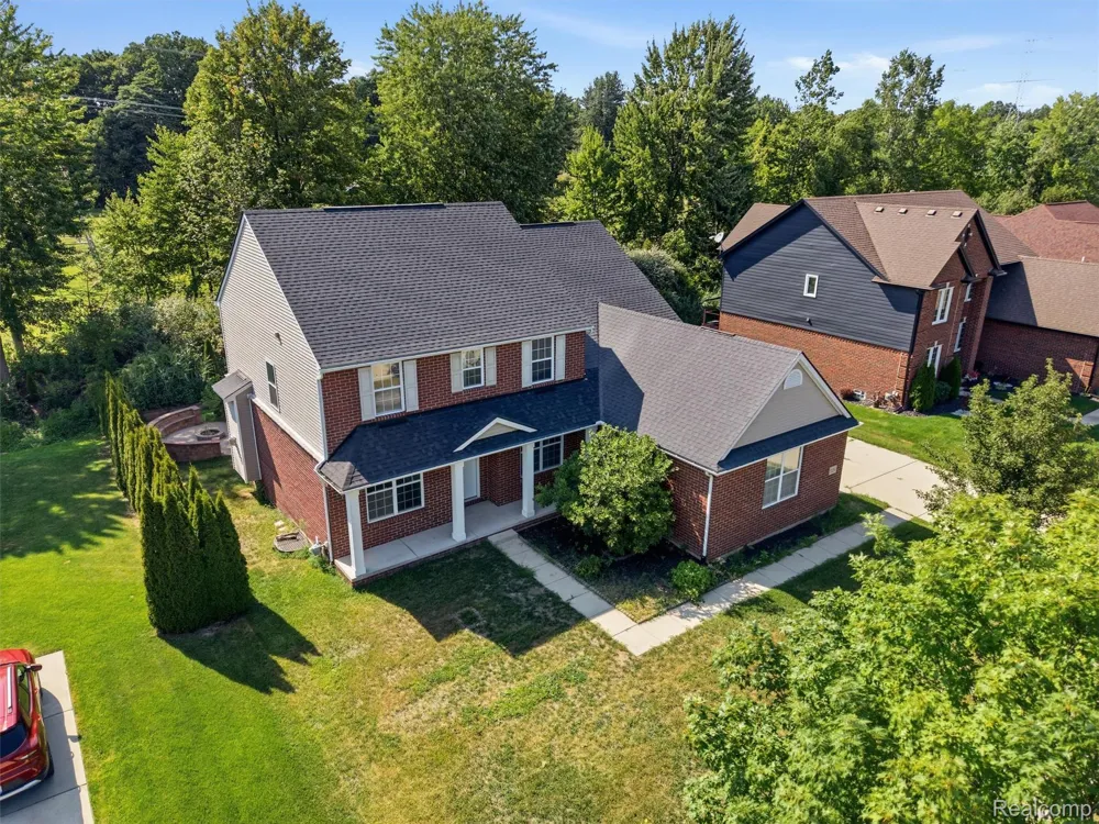 53283 Jaclyn Drive Shelby Charter Township, MI 48315