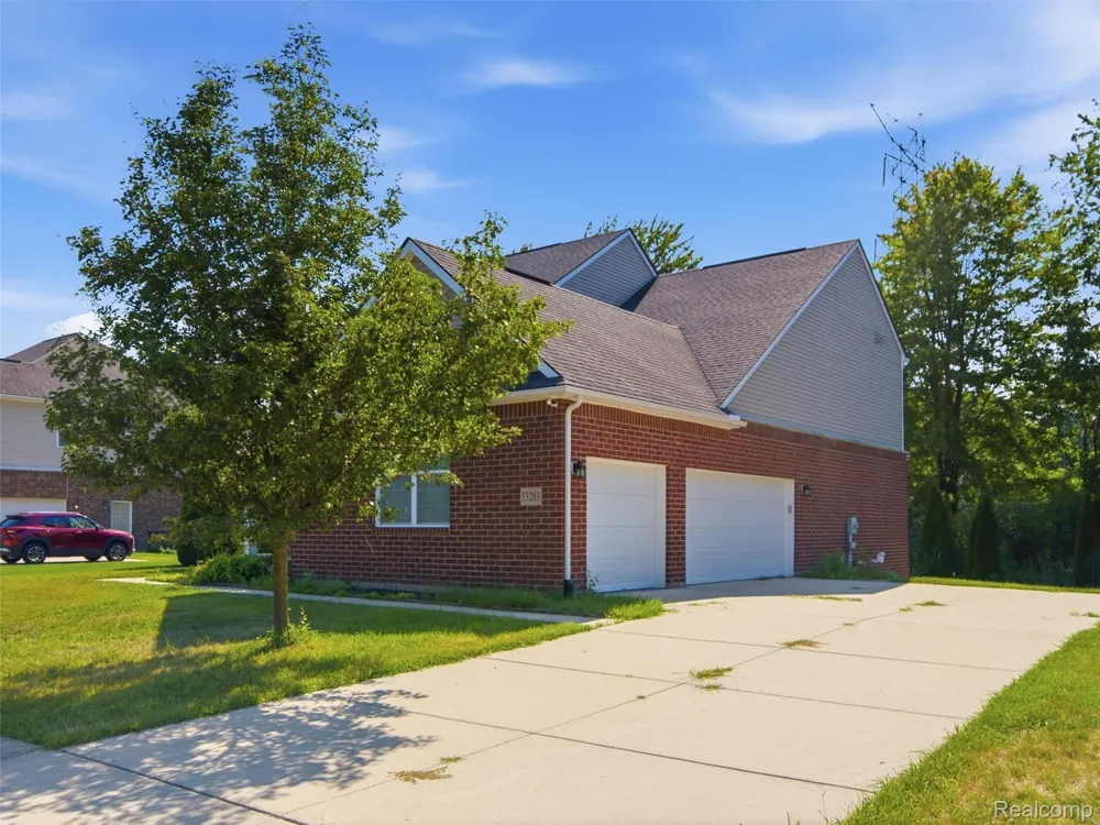 53283 Jaclyn Drive Shelby Charter Township, MI 48315