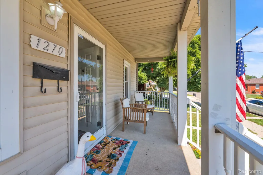 1270 Lincoln Street Wyandotte City, MI 48192