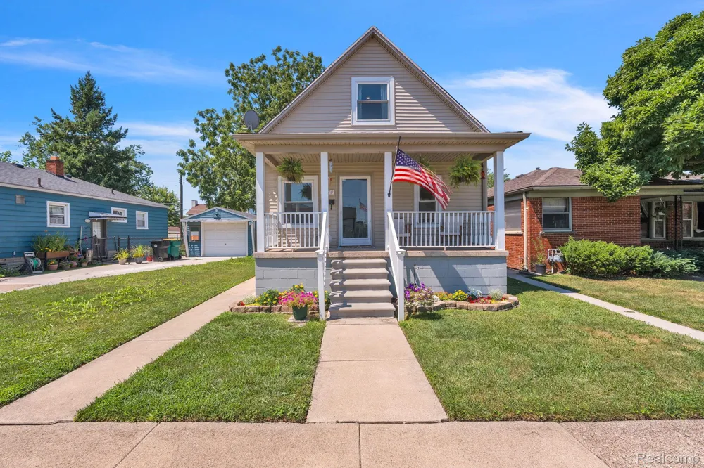 1270 Lincoln Street Wyandotte City, MI 48192