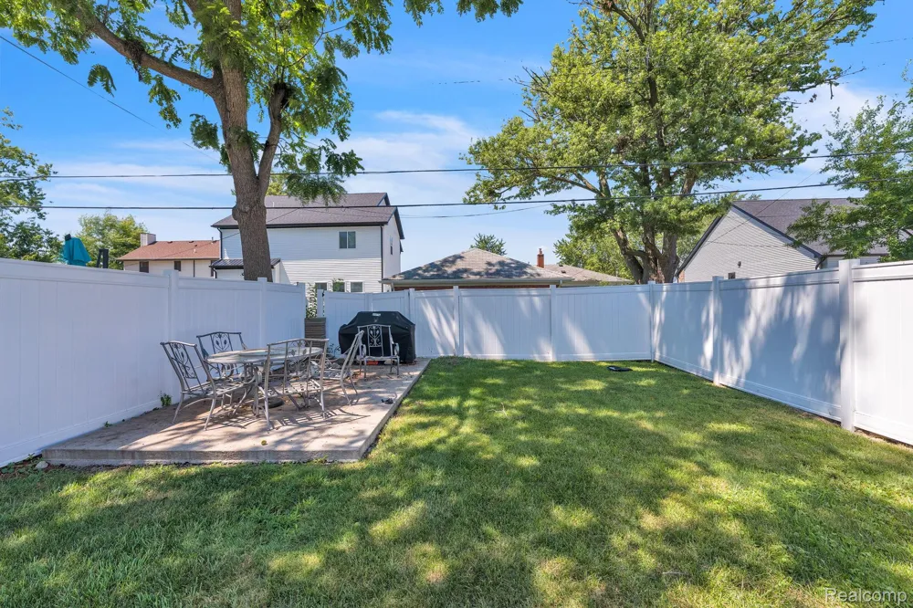 1270 Lincoln Street Wyandotte City, MI 48192