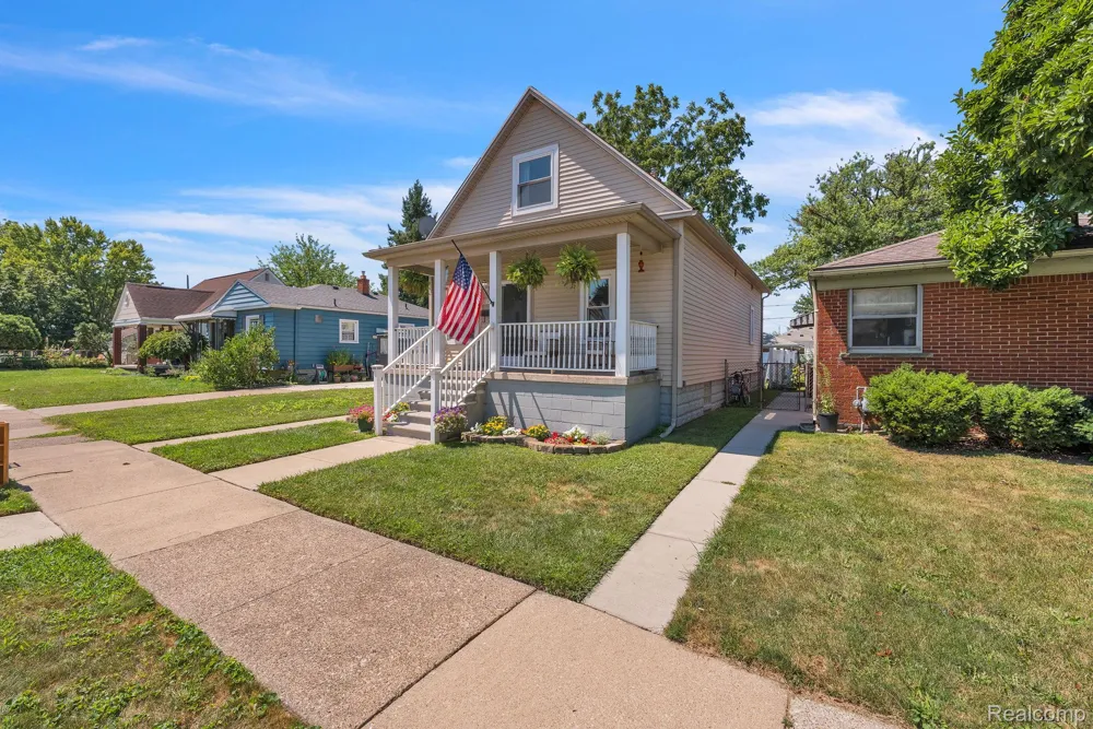 1270 Lincoln Street Wyandotte City, MI 48192