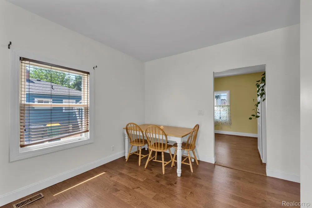 1270 Lincoln Street Wyandotte City, MI 48192