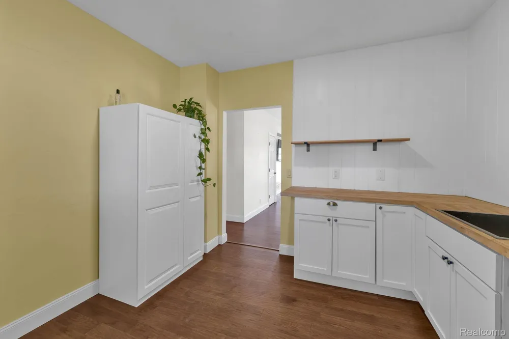 1270 Lincoln Street Wyandotte City, MI 48192