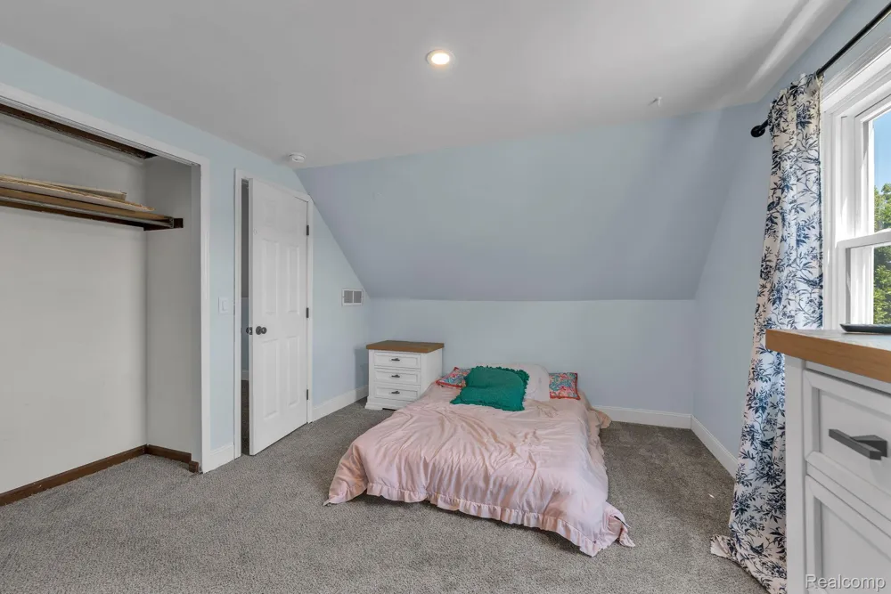1270 Lincoln Street Wyandotte City, MI 48192