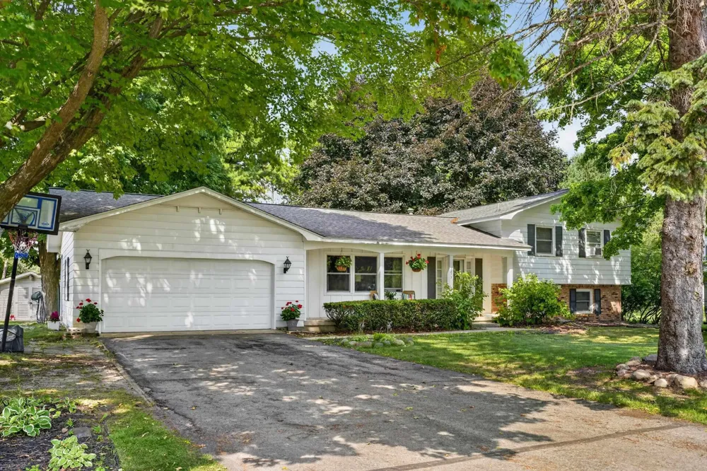 3873 Sandia Place Garfield Charter Township, MI 49684