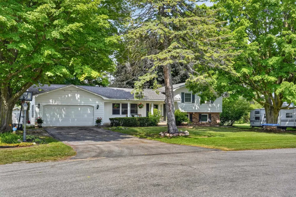 3873 Sandia Place Garfield Charter Township, MI 49684
