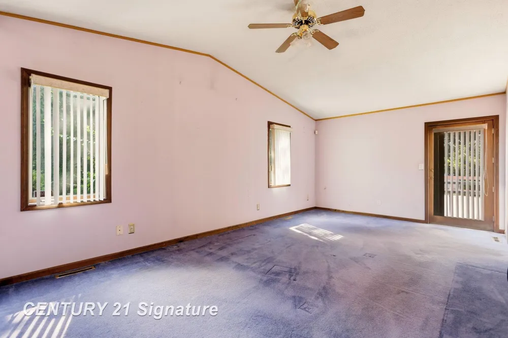 3198 Columbine Drive Saginaw Charter Township, MI 48603