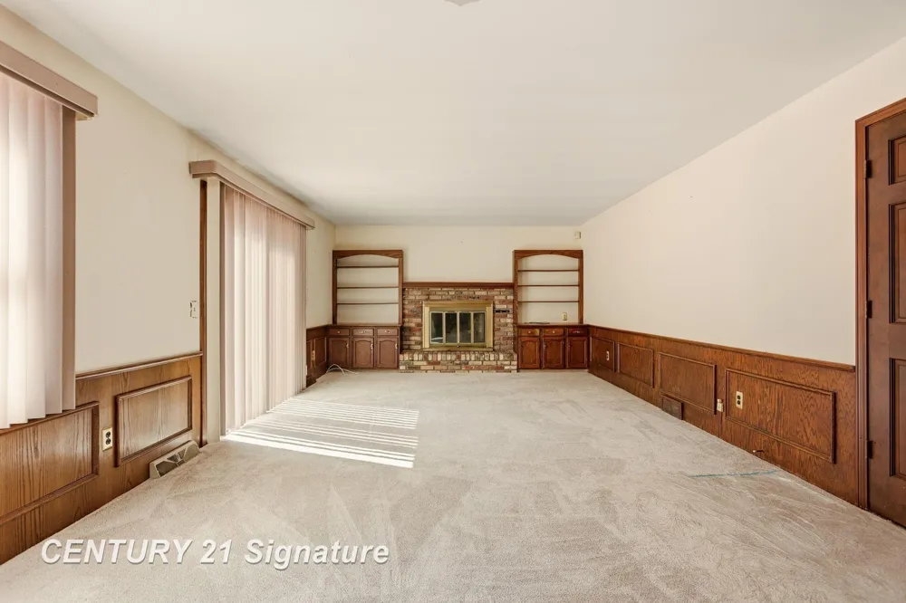 3198 Columbine Drive Saginaw Charter Township, MI 48603