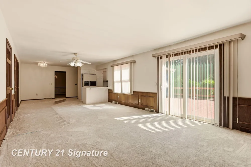3198 Columbine Drive Saginaw Charter Township, MI 48603