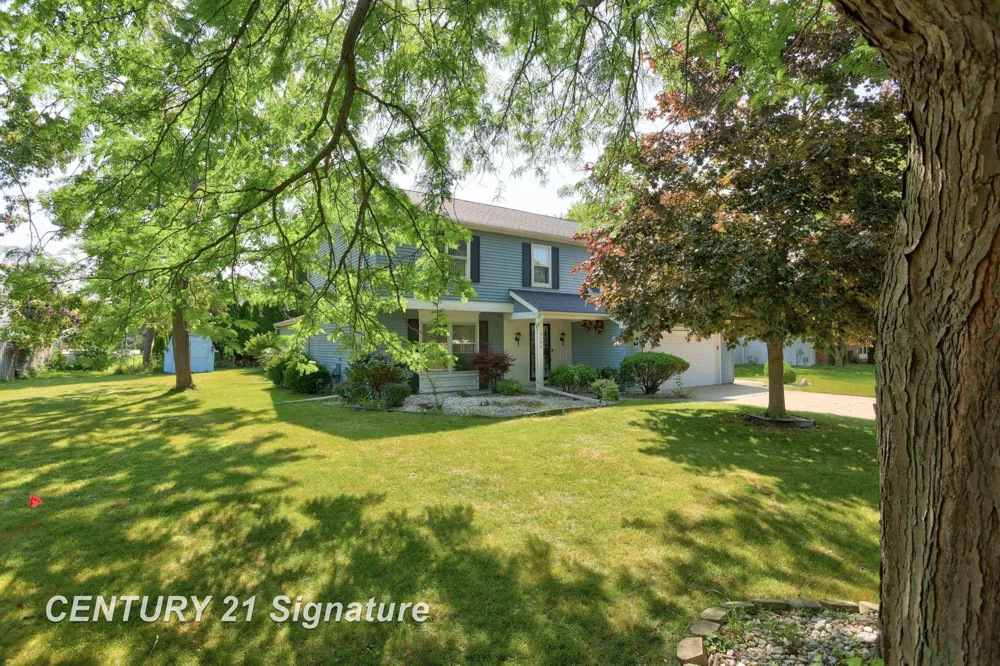 3198 Columbine Drive Saginaw Charter Township, MI 48603