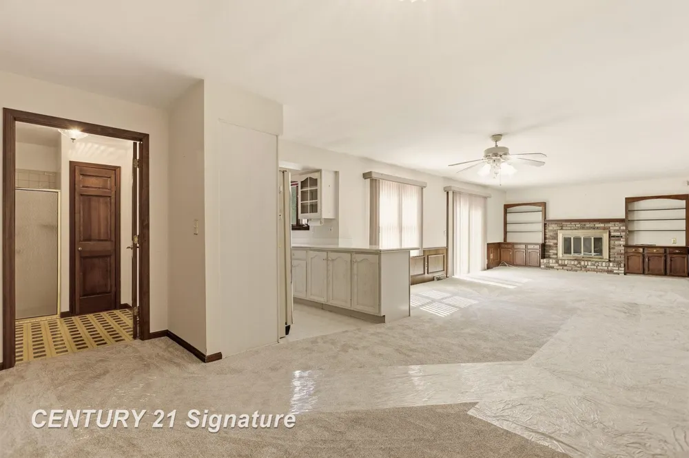 3198 Columbine Drive Saginaw Charter Township, MI 48603