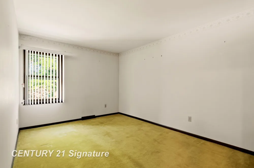 3198 Columbine Drive Saginaw Charter Township, MI 48603