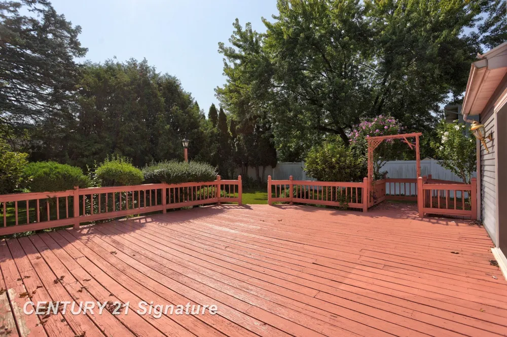 3198 Columbine Drive Saginaw Charter Township, MI 48603