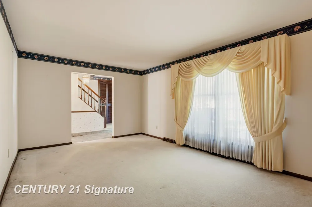 3198 Columbine Drive Saginaw Charter Township, MI 48603