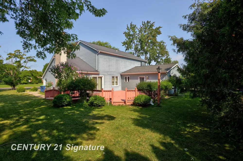 3198 Columbine Drive Saginaw Charter Township, MI 48603