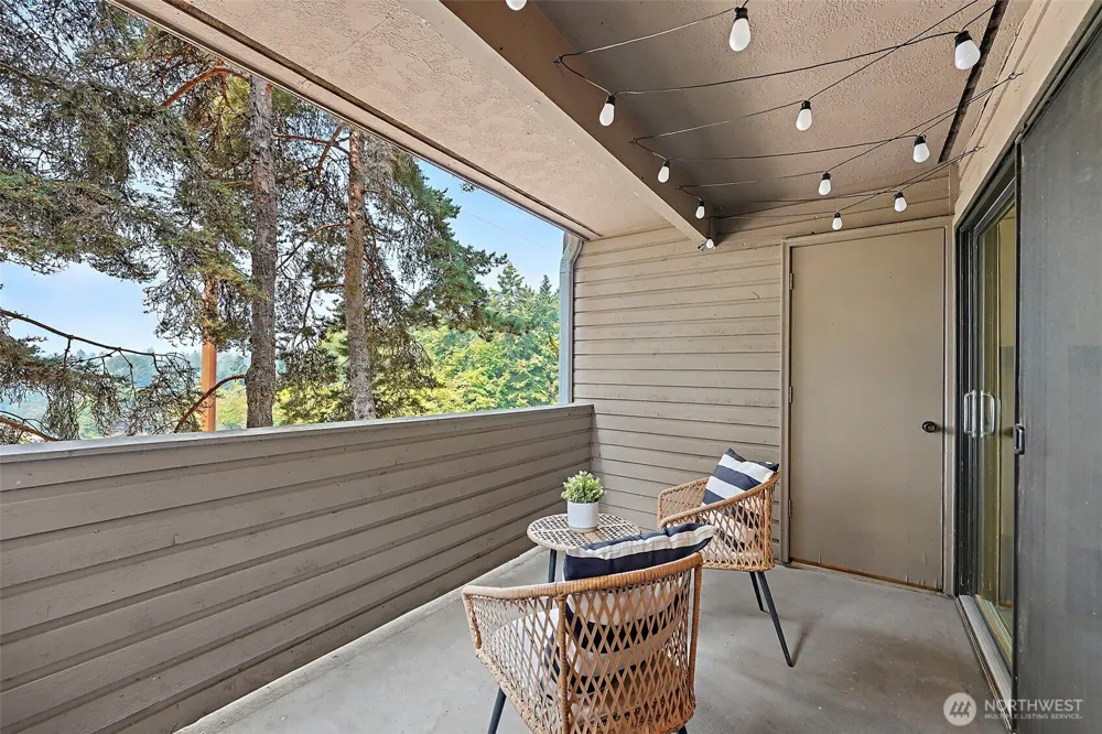 13605 NE 8th Street #203 Bellevue, WA 98005