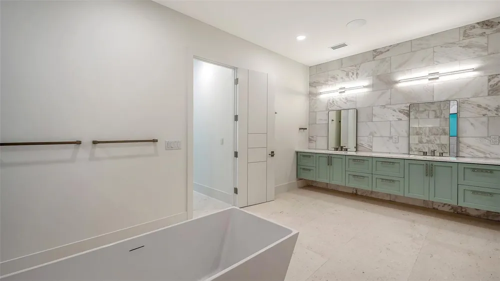 1516 RIDGEWOOD LANE Sarasota, FL 34231