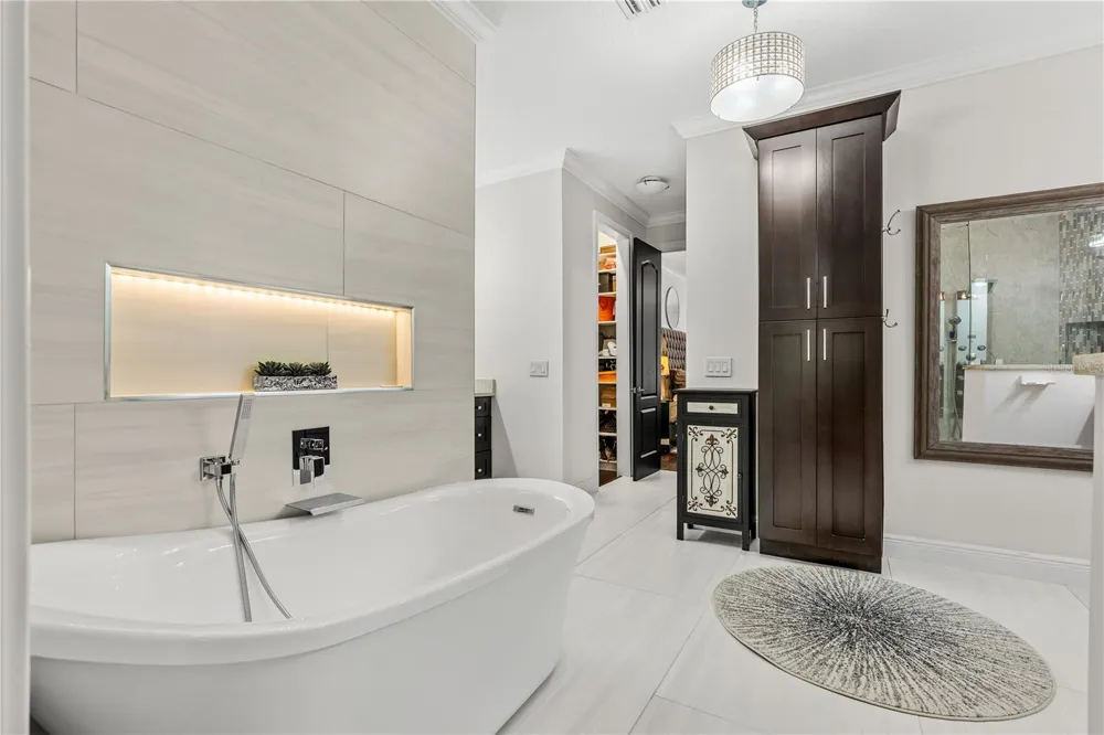1840 BRYAN AVENUE Winter Park, FL 32789