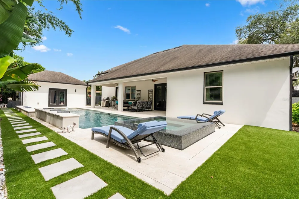 1840 BRYAN AVENUE Winter Park, FL 32789