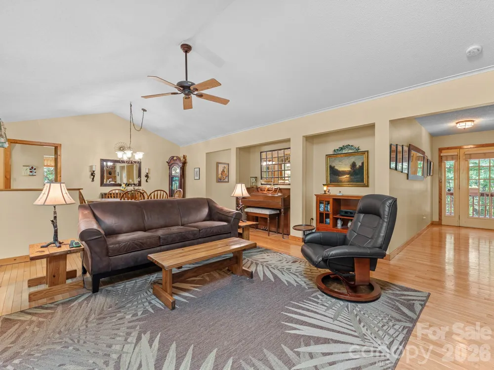 620 Thunder Road Brevard, NC 28712