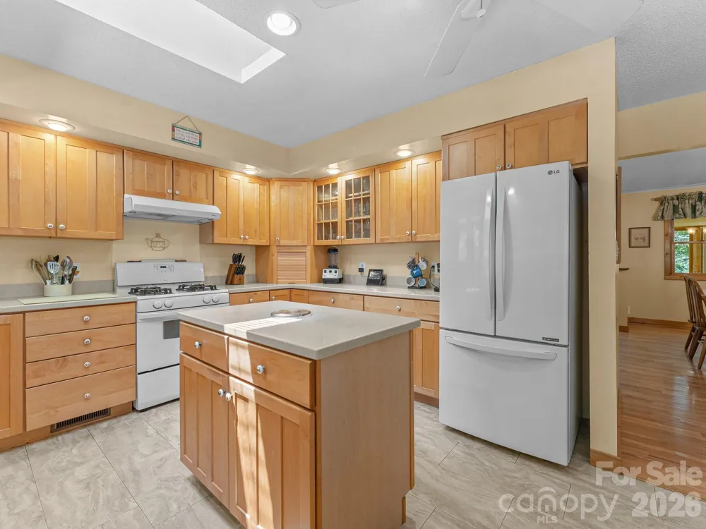 620 Thunder Road Brevard, NC 28712