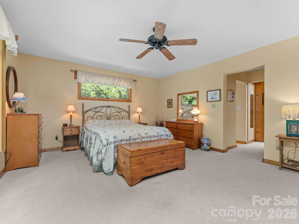 620 Thunder Road Brevard, NC 28712