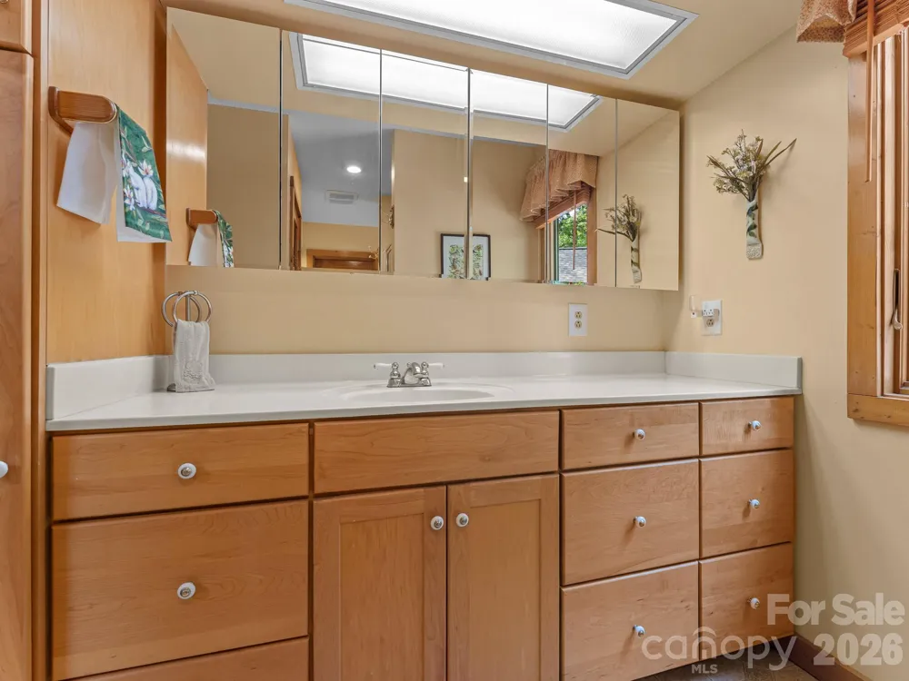 620 Thunder Road Brevard, NC 28712