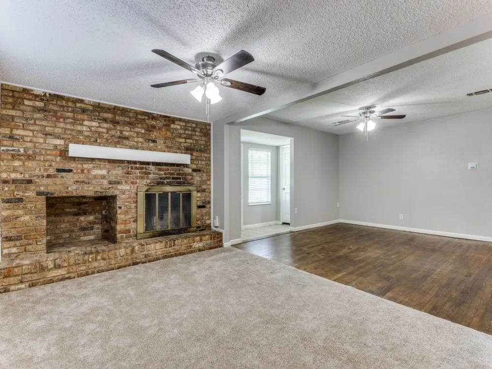 512 Bluebonnet Drive Hurst, TX 76053