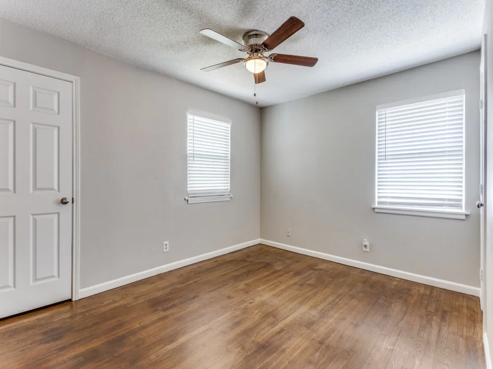 512 Bluebonnet Drive Hurst, TX 76053