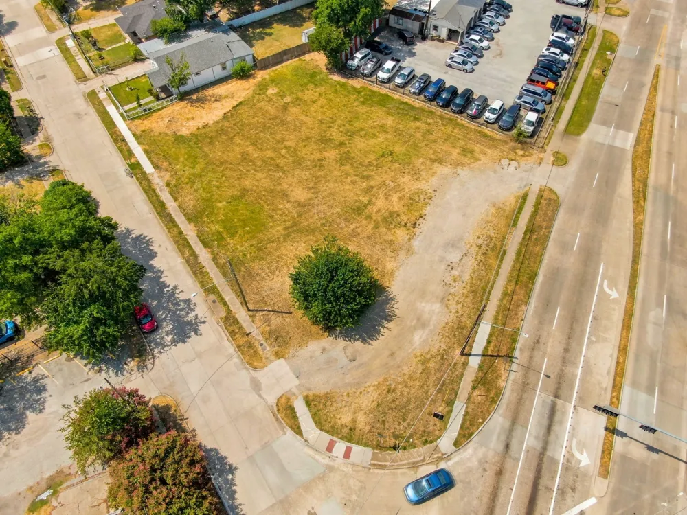 5212 Bernal Drive Dallas, TX 75212