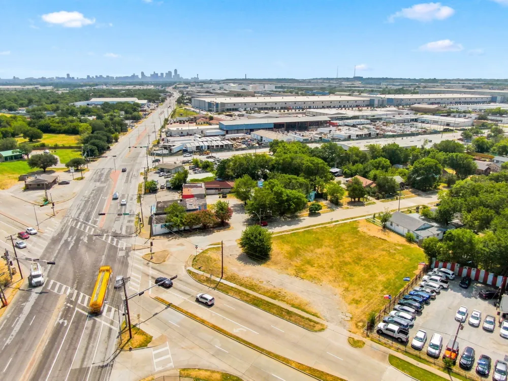 5212 Bernal Drive Dallas, TX 75212