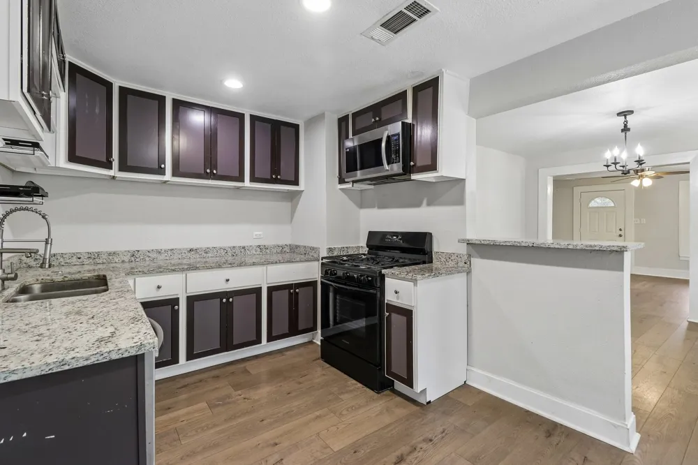 1963 Columbus Avenue Fort Worth, TX 76164