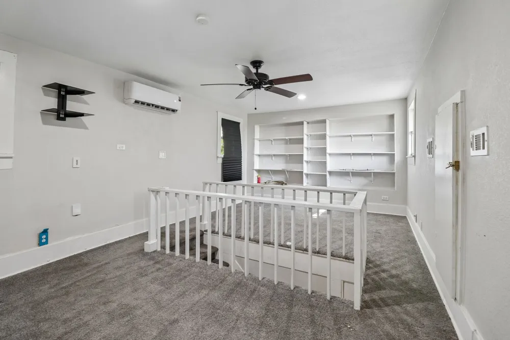 1963 Columbus Avenue Fort Worth, TX 76164
