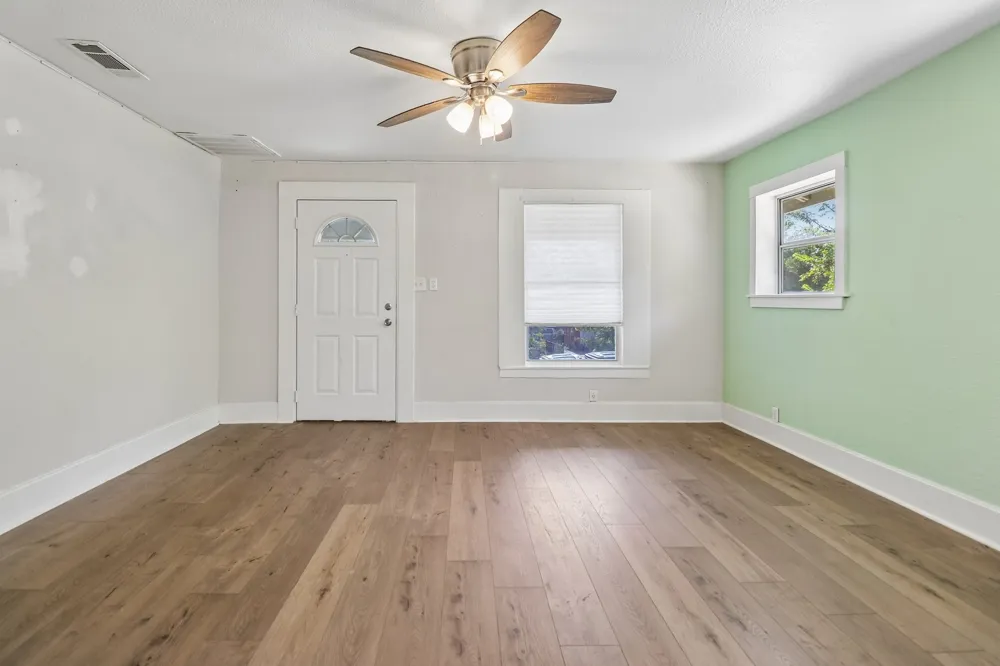 1963 Columbus Avenue Fort Worth, TX 76164