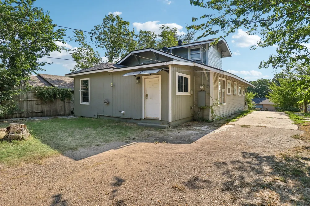 1963 Columbus Avenue Fort Worth, TX 76164