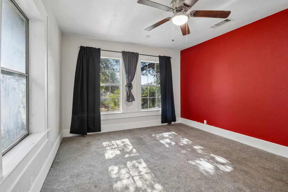 1963 Columbus Avenue Fort Worth, TX 76164