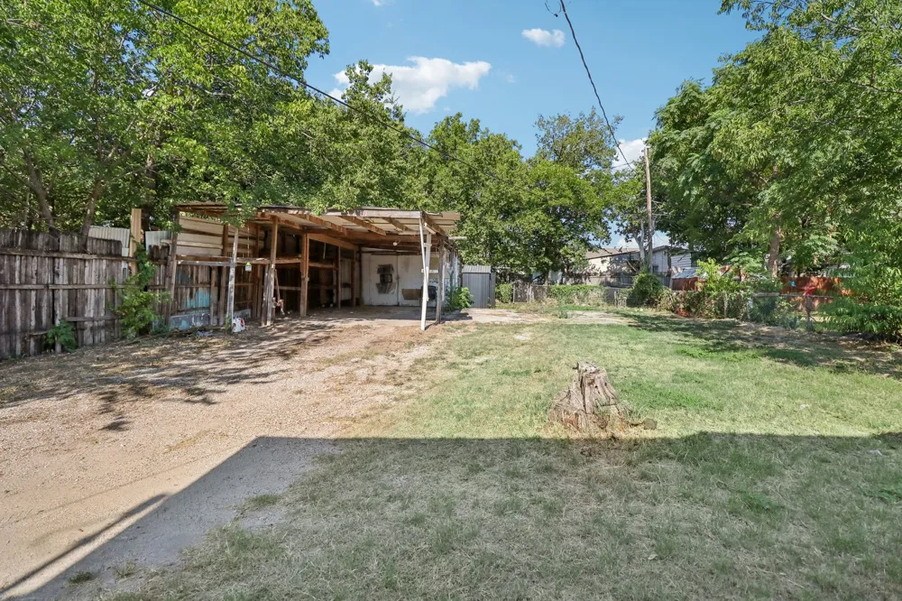 1963 Columbus Avenue Fort Worth, TX 76164