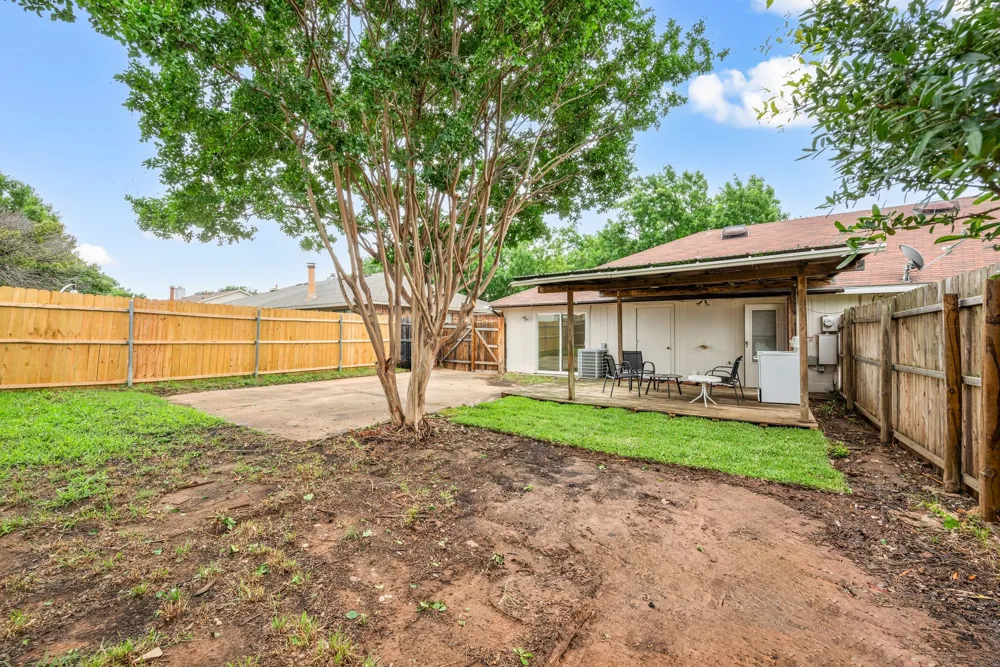 2911 Post Oak Drive Euless, TX 76039