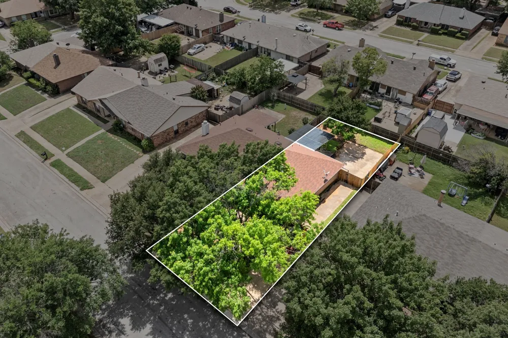 2911 Post Oak Drive Euless, TX 76039