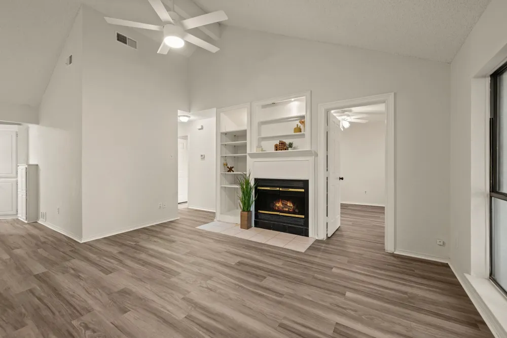 2911 Post Oak Drive Euless, TX 76039
