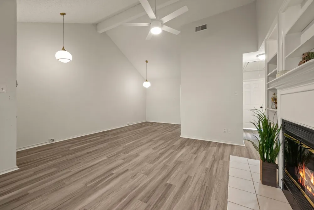 2911 Post Oak Drive Euless, TX 76039